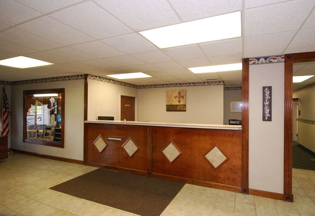 Beaver Dam Inn Интерьер фото