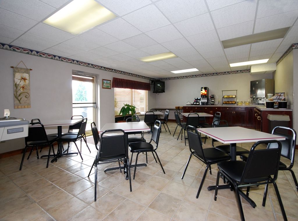 Beaver Dam Inn Интерьер фото
